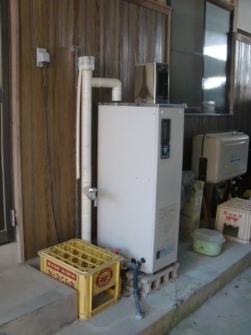 貯湯式石油給湯器を直圧式石油給湯器に取替 長沢住宅設備